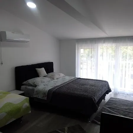 Ljuba Διαμέρισμα